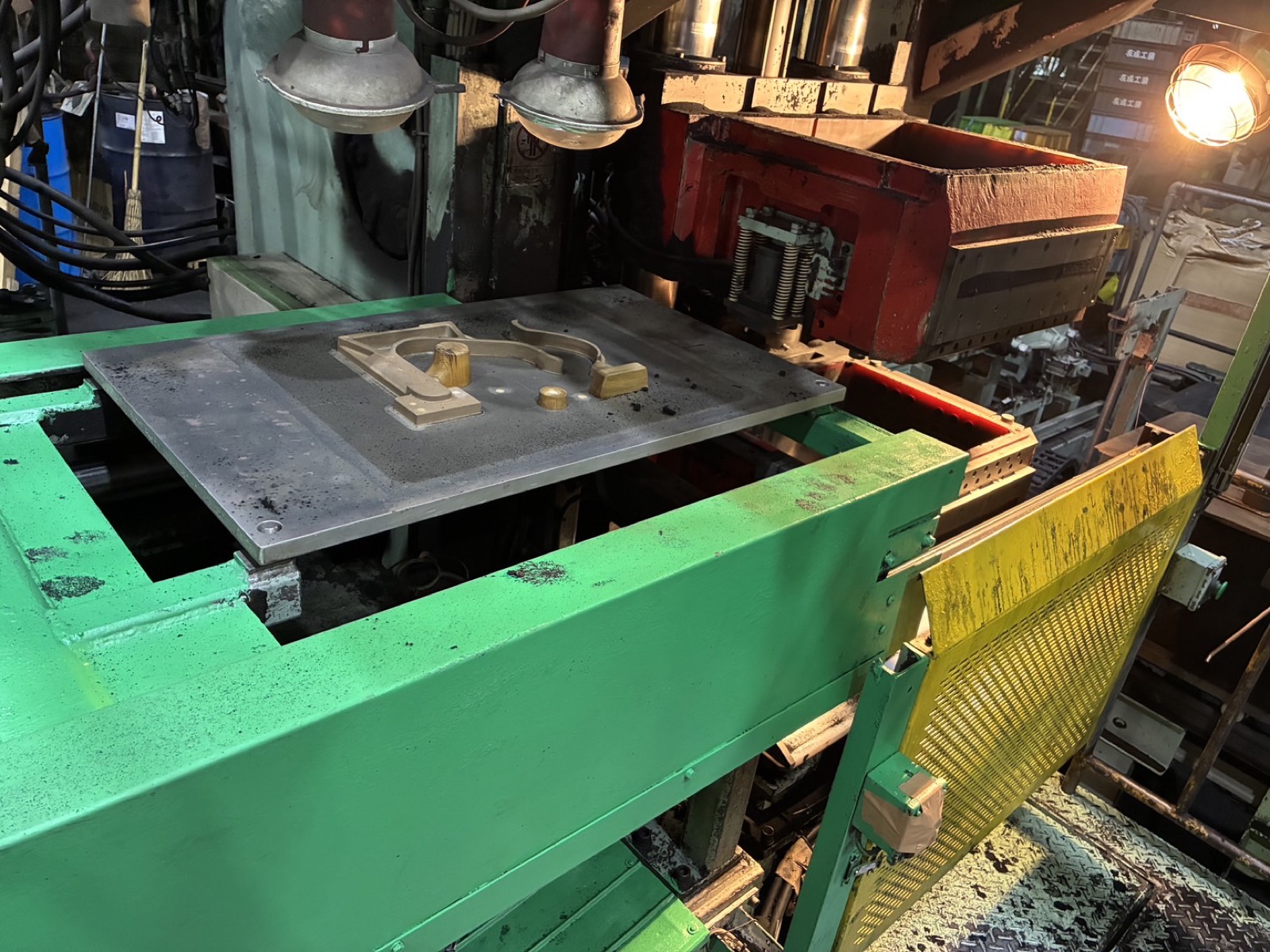 自動造型機